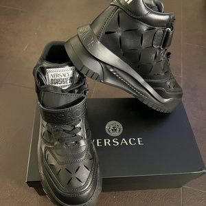 Brand New Never Used Versace Shoes Men 42 (US 9)